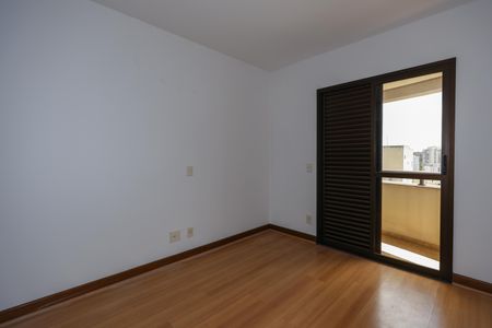 Apartamento para alugar com 260m², 5 quartos e 4 vagas Apartamento para alugar com 260m², 5 quartos e 4 vagasSuíte 3