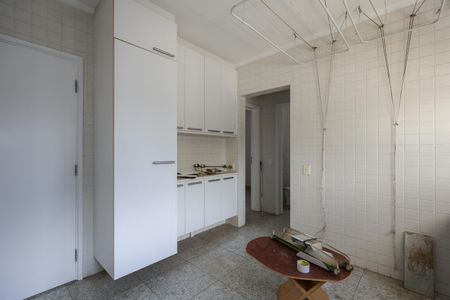 Apartamento para alugar com 260m², 5 quartos e 4 vagas Apartamento para alugar com 260m², 5 quartos e 4 vagasÁrea de Serviço