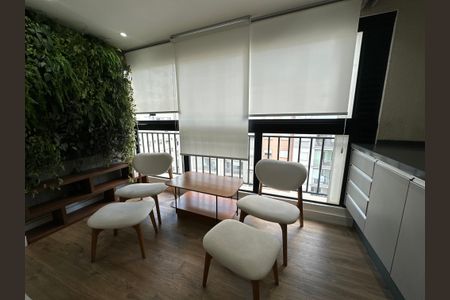 Apartamento para alugar com 64m², 1 quarto e 1 vagaVaranda