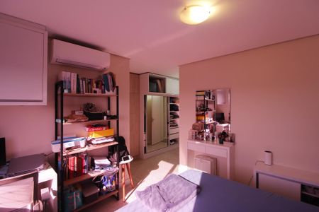 Apartamento à venda com 96m², 3 quartos e 3 vagasSuíte 1