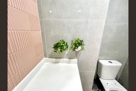 Apartamento à venda com 102m², 3 quartos e 1 vaga Apartamento à venda com 102m², 3 quartos e 1 vagaLavabo