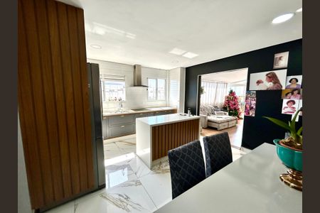 Apartamento à venda com 102m², 3 quartos e 1 vaga Apartamento à venda com 102m², 3 quartos e 1 vagaCozinha