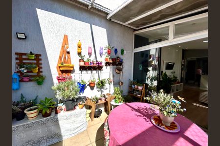 Apartamento à venda com 102m², 3 quartos e 1 vaga Apartamento à venda com 102m², 3 quartos e 1 vagaÁrea de Serviço e Churrasqueira