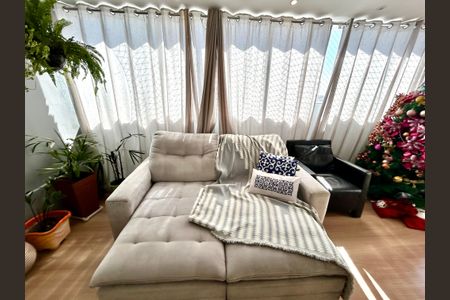 Apartamento à venda com 102m², 3 quartos e 1 vaga Apartamento à venda com 102m², 3 quartos e 1 vagaSala