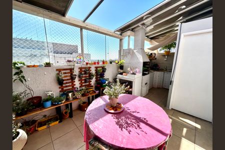 Apartamento à venda com 102m², 3 quartos e 1 vaga Apartamento à venda com 102m², 3 quartos e 1 vagaÁrea de Serviço e Churrasqueira