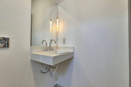 Casa de condomínio à venda com 306m², 3 quartos e 4 vagasBanheiro da Suíte 1