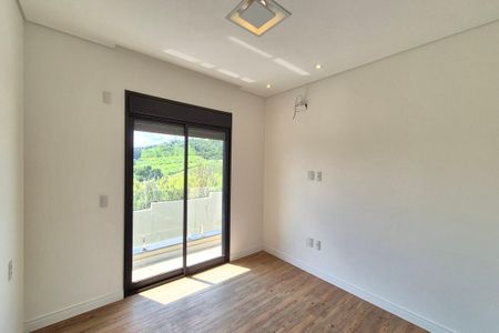 Casa de condomínio à venda com 306m², 3 quartos e 4 vagasSuíte