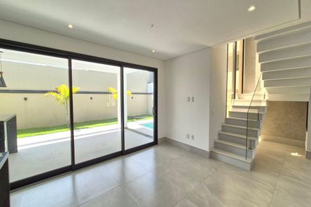 Casa de condomínio à venda com 306m², 3 quartos e 4 vagasSala de Jantar