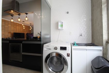 Apartamento para alugar com 80m², 2 quartos e 1 vagaÁrea de Serviço