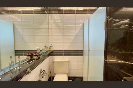 Apartamento para alugar com 156m², 1 quarto e 2 vagasBanheiro