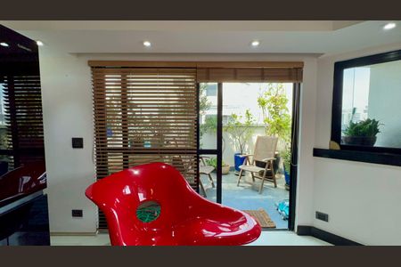 Apartamento para alugar com 156m², 1 quarto e 2 vagasVaranda