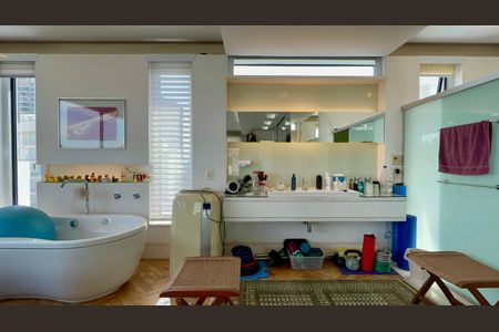 Apartamento para alugar com 156m², 1 quarto e 2 vagasBanheiro da Suíte