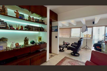 Apartamento para alugar com 156m², 1 quarto e 2 vagasSala