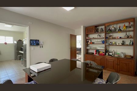 Casa à venda com 420m², 3 quartos e 8 vagasCopa