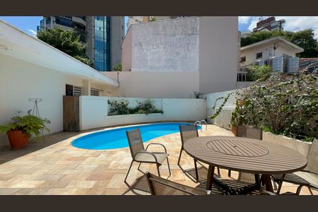 Casa à venda com 420m², 3 quartos e 8 vagasÁrea comum