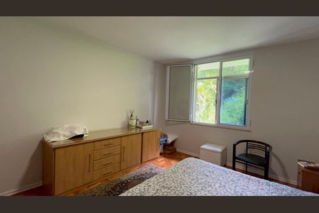 Casa à venda com 420m², 3 quartos e 8 vagasSuite