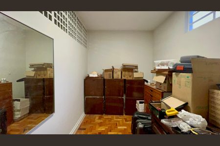 Casa à venda com 420m², 3 quartos e 8 vagasDespensa