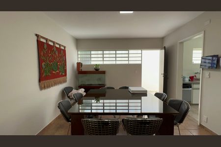 Casa à venda com 420m², 3 quartos e 8 vagasCopa