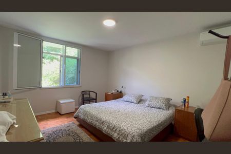 Casa à venda com 420m², 3 quartos e 8 vagasSuite