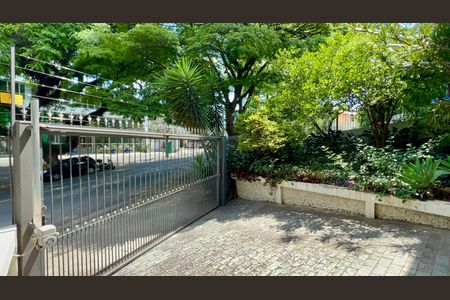 Casa à venda com 420m², 3 quartos e 8 vagasGaragem
