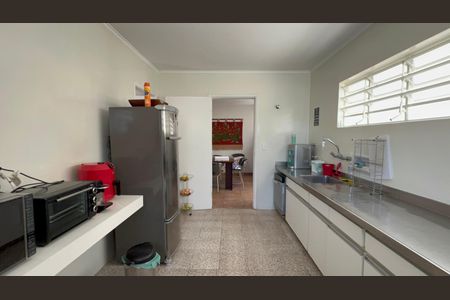 Casa à venda com 420m², 3 quartos e 8 vagasCozinha
