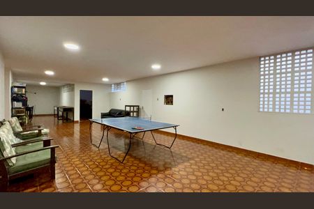 Casa à venda com 420m², 3 quartos e 8 vagasGaragem