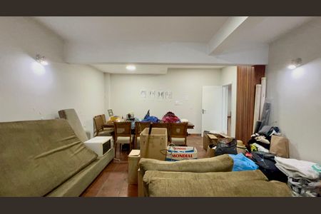 Casa à venda com 420m², 3 quartos e 8 vagasSala 2