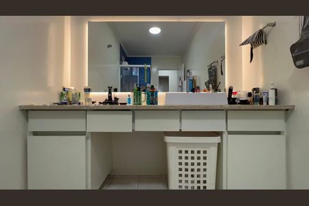 Casa à venda com 420m², 3 quartos e 8 vagasBanheiro