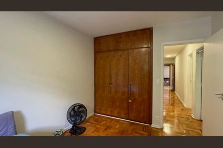 Casa à venda com 420m², 3 quartos e 8 vagasQuarto 2