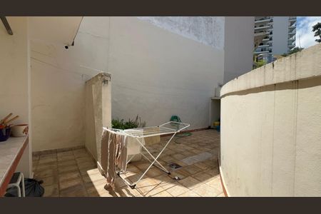 Casa à venda com 420m², 3 quartos e 8 vagasÁrea de Serviço