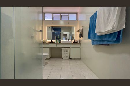 Casa à venda com 420m², 3 quartos e 8 vagasBanheiro