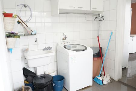 Apartamento à venda com 131m², 3 quartos e 1 vagaÁrea de Serviço