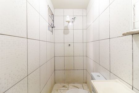 Casa para alugar com 60m², 2 quartos e 1 vaga Casa para alugar com 60m², 2 quartos e 1 vagaBanheiro da Suíte