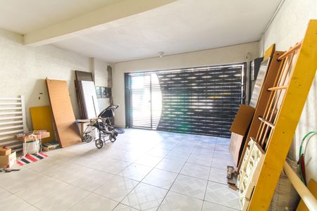 Casa para alugar com 60m², 2 quartos e 1 vaga Casa para alugar com 60m², 2 quartos e 1 vagaGaragem