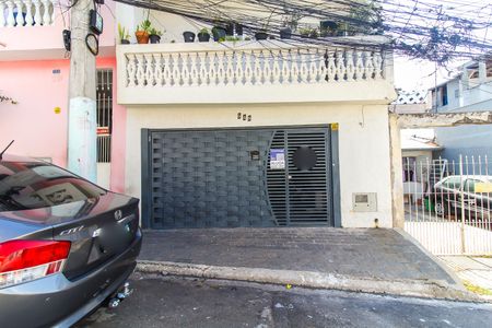 Casa para alugar com 60m², 2 quartos e 1 vaga Casa para alugar com 60m², 2 quartos e 1 vagaFachada + Plaquinha