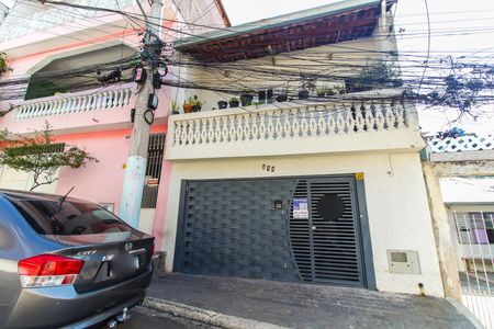 Casa para alugar com 60m², 2 quartos e 1 vaga Casa para alugar com 60m², 2 quartos e 1 vagaFachada + Plaquinha