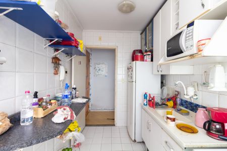 Apartamento à venda com 100m², 2 quartos e 1 vaga Apartamento à venda com 100m², 2 quartos e 1 vagaCozinha e Área de Serviço