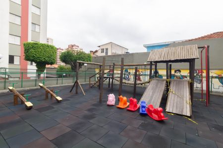 Apartamento à venda com 100m², 2 quartos e 1 vaga Apartamento à venda com 100m², 2 quartos e 1 vagaÁrea comum - Playground