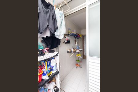 Apartamento à venda com 100m², 2 quartos e 1 vaga Apartamento à venda com 100m², 2 quartos e 1 vagaCozinha e Área de Serviço