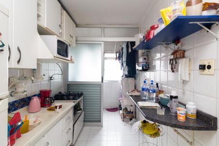 Apartamento à venda com 100m², 2 quartos e 1 vaga Apartamento à venda com 100m², 2 quartos e 1 vagaCozinha e Área de Serviço