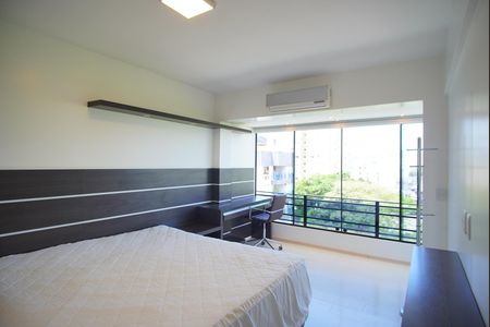 Quarto 1 de apartamento para alugar com 2 quartos, 90m² em Petrópolis, Porto Alegre