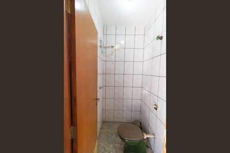 Casa à venda com 107m², 3 quartos e 4 vagasBanheiro da Edícula