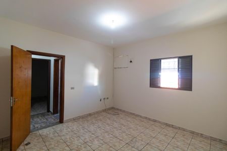 Casa à venda com 107m², 3 quartos e 4 vagasQuarto 02