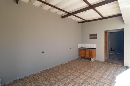 Casa à venda com 107m², 3 quartos e 4 vagasVaranda
