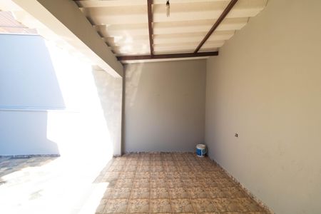 Casa à venda com 107m², 3 quartos e 4 vagasVaranda