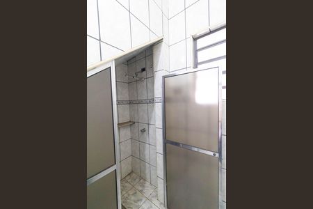 Casa à venda com 107m², 3 quartos e 4 vagasBanheiro 02