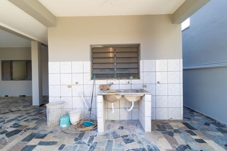 Casa à venda com 107m², 3 quartos e 4 vagasÁrea de Serviço