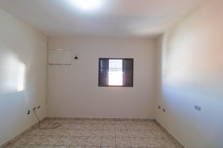 Casa à venda com 107m², 3 quartos e 4 vagasQuarto 02