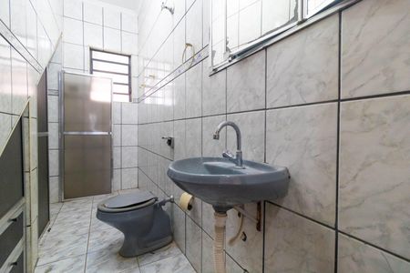 Casa à venda com 107m², 3 quartos e 4 vagasBanheiro 02