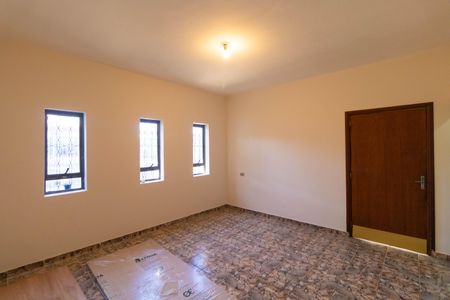 Casa à venda com 107m², 3 quartos e 4 vagasSalas